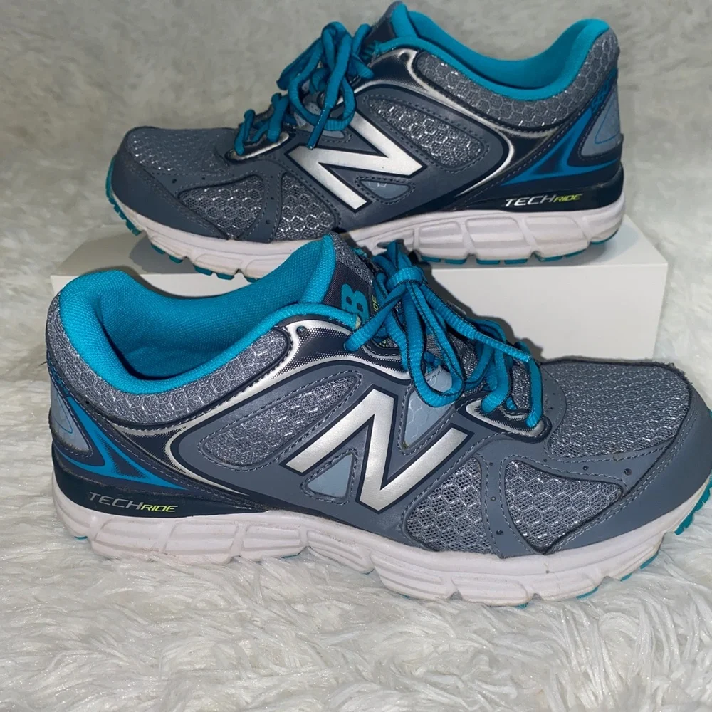 Barley Worn New Balance w560lg6 - Picture 2 of 8